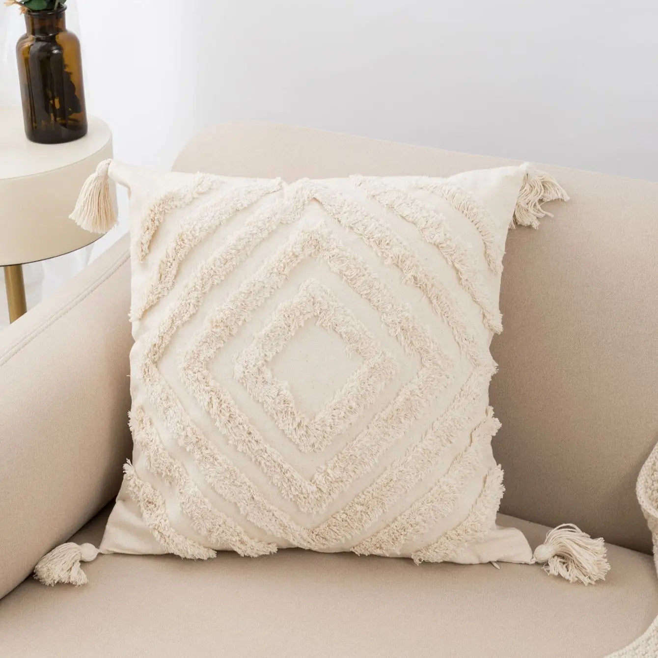 Housse de coussin lombaire capitonnée beige - Coussin décoratif à franges