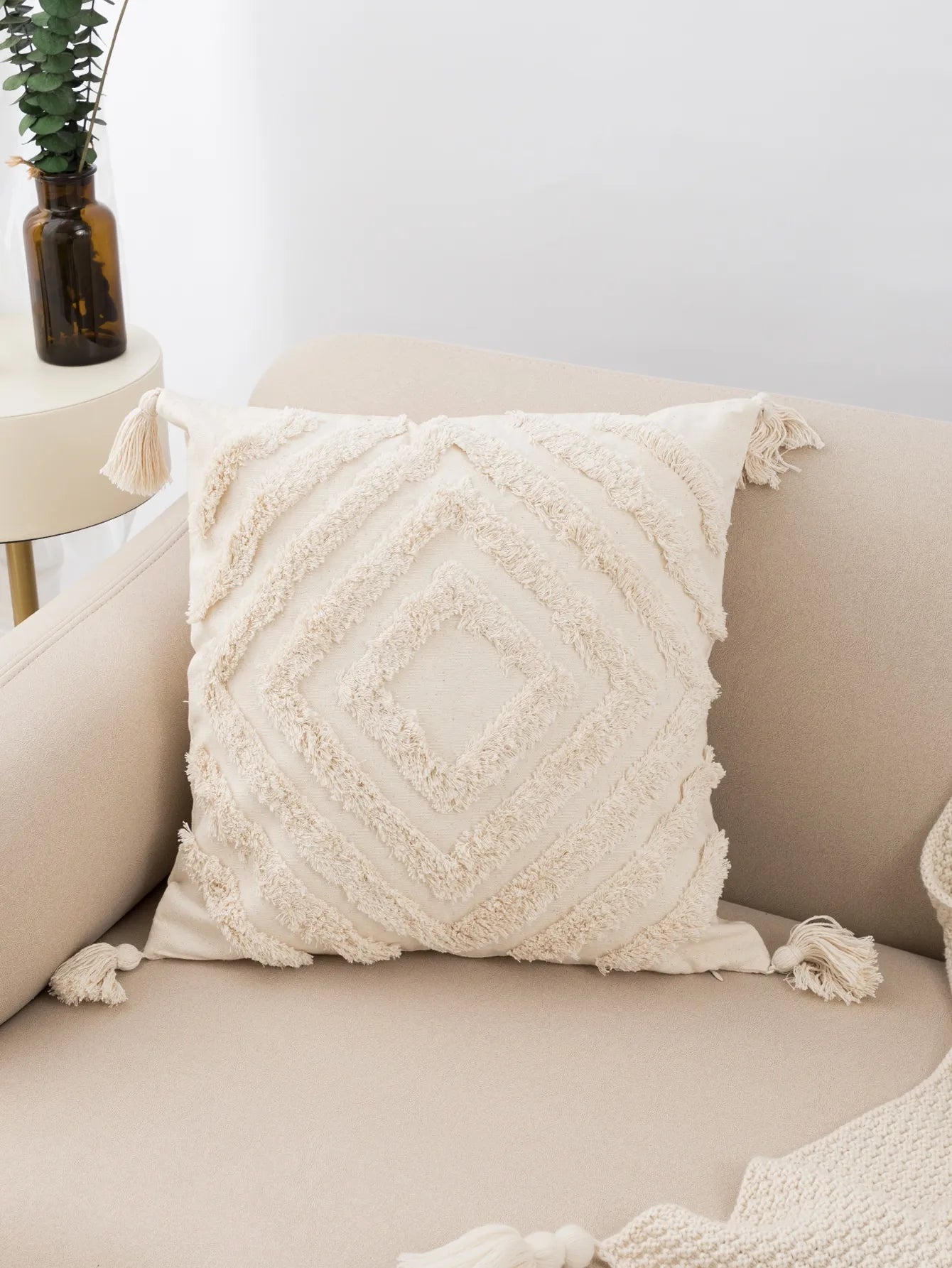 Housse de coussin lombaire capitonnée beige - Coussin décoratif à franges