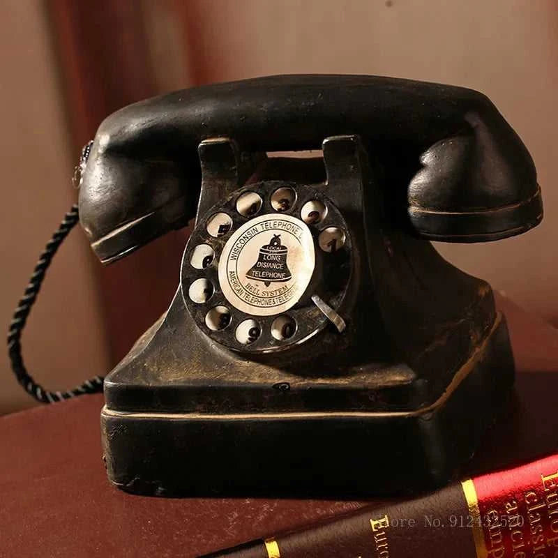 Nordic retro old craft ornaments vintage telephone ornaments, resin crafts, household bedroom living room phone Shape decoration 14:200006152#B sculptures