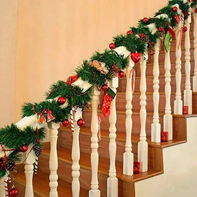 Meadow Christmas Garland 5.5m - Artificial Rattan Holiday Decor