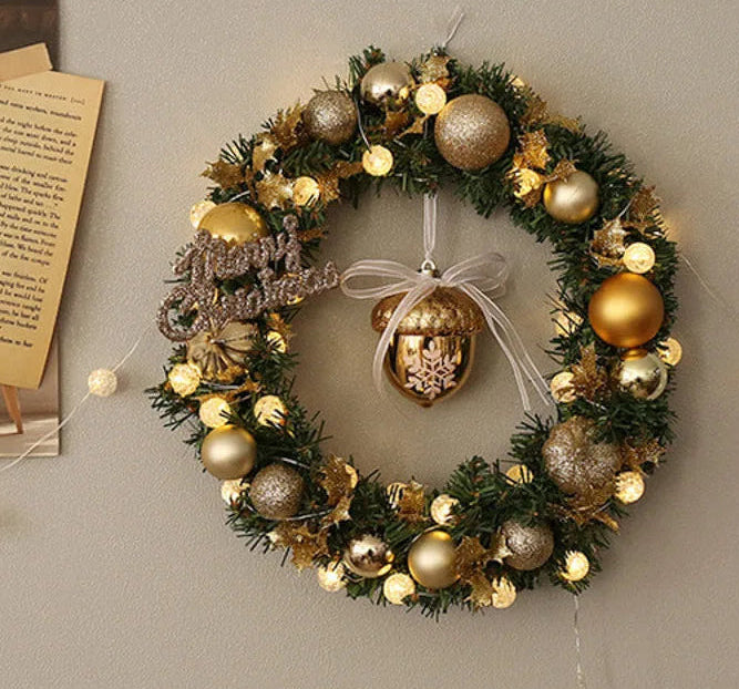 Picaso Christmas Pine Garland - Handmade Vine & Berry Door Decoration