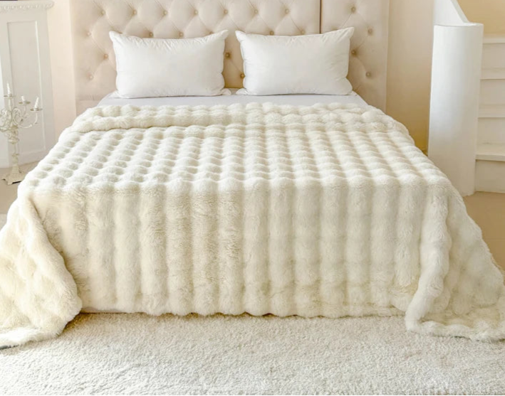 Mura Double-Layer Faux Rabbit Fur Blanket - Ultra-Soft Plush Throw for Bed & Sofa