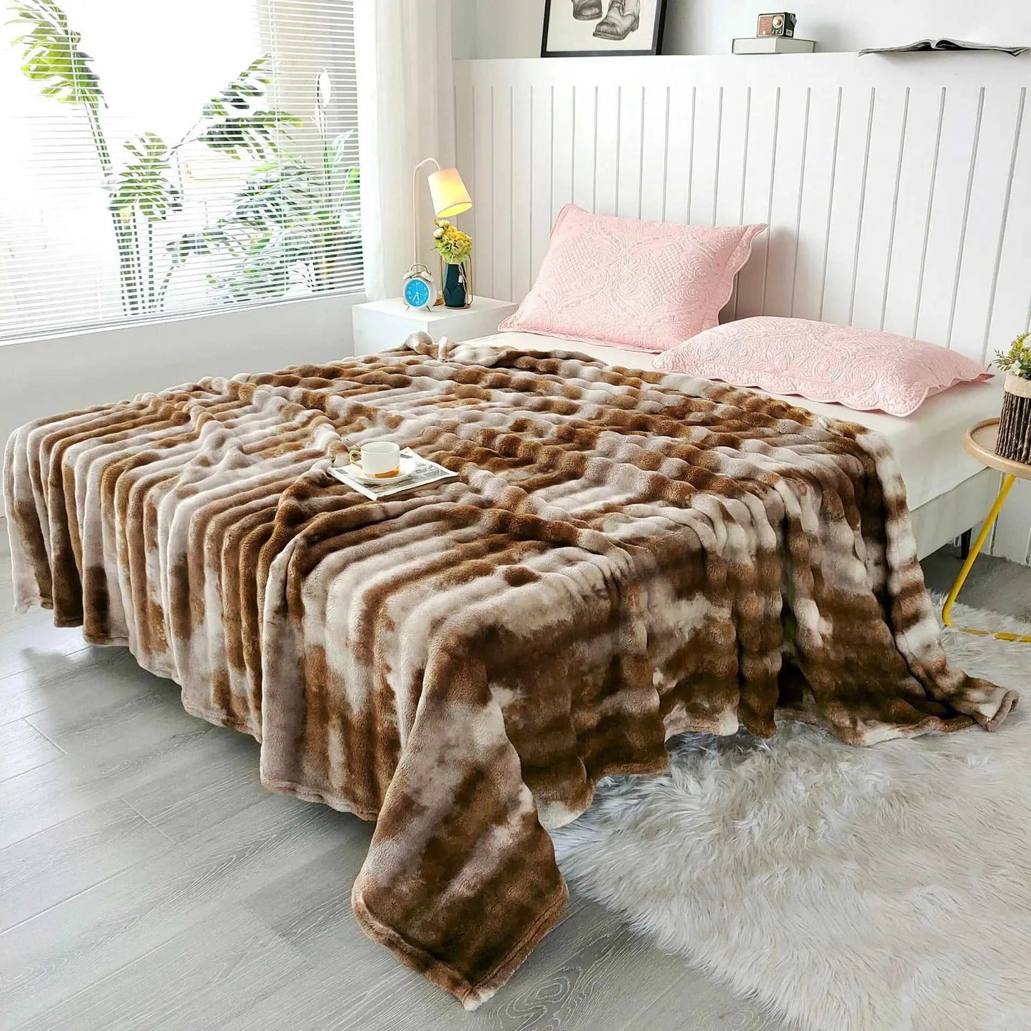 Gloria Faux Rabbit Fur Throw Blanket - Ultra-Soft Tie-Dye Plush for Sofa & Bed 14:366#Shallow Cafe;5:200011731#200x230cmswce Blankets & Throws