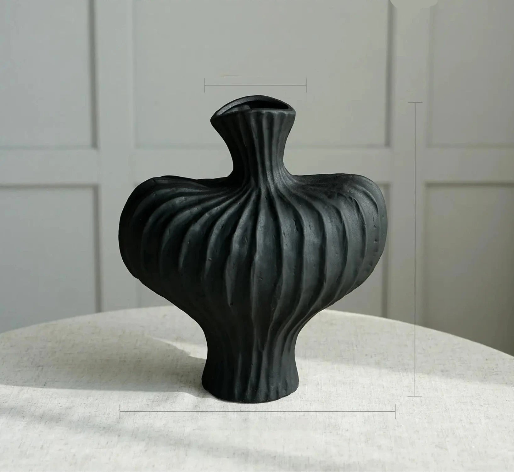 Zess Ceramic-Style Plastic Vase - Sophisticated Desktop Decor 14:10#Black vase